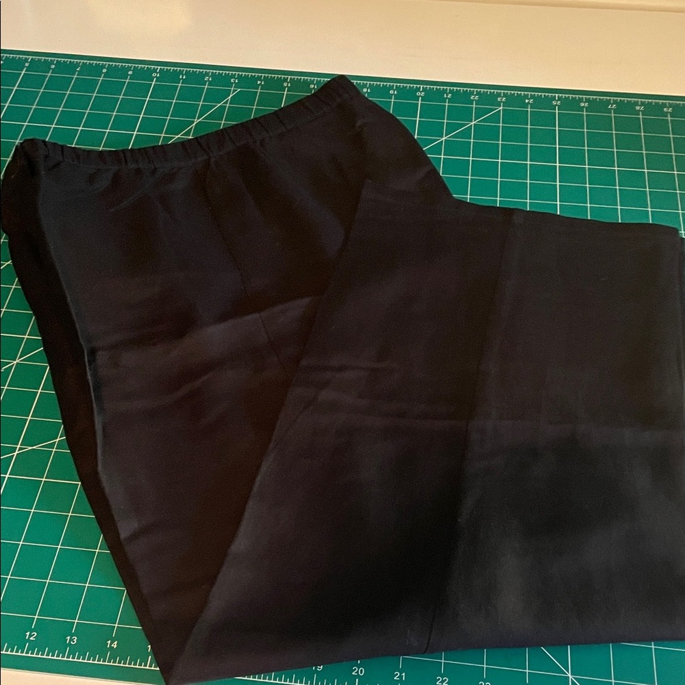 Wide-Leg Linen Jennifer Eden - Women's Pants in Black - Relaxed Silhouette